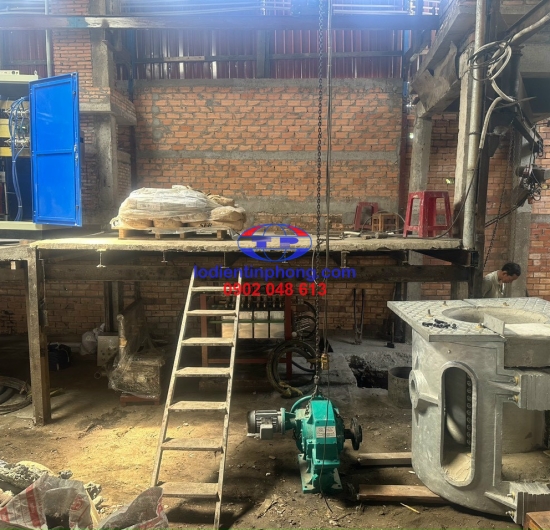LÒ ĐIỆN NẤU 700KG GANG