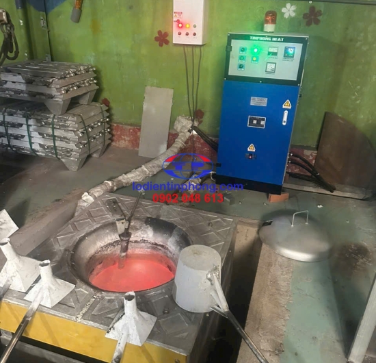 LÒ ĐIỆN CẢM ỨNG ĐIỆN TỪ NẤU NHÔM 300KG